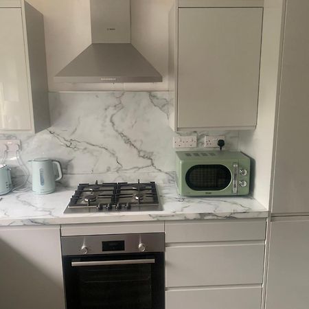 Апартаменты Cosy First Floor Flat Херефорд Экстерьер фото