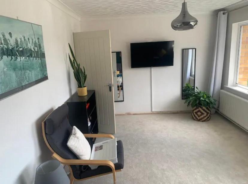 Апартаменты Cosy First Floor Flat Херефорд Экстерьер фото